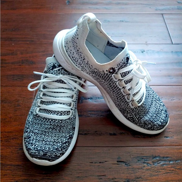 APL Techloom Sneakers - white (size 6) - Picture 1 of 7